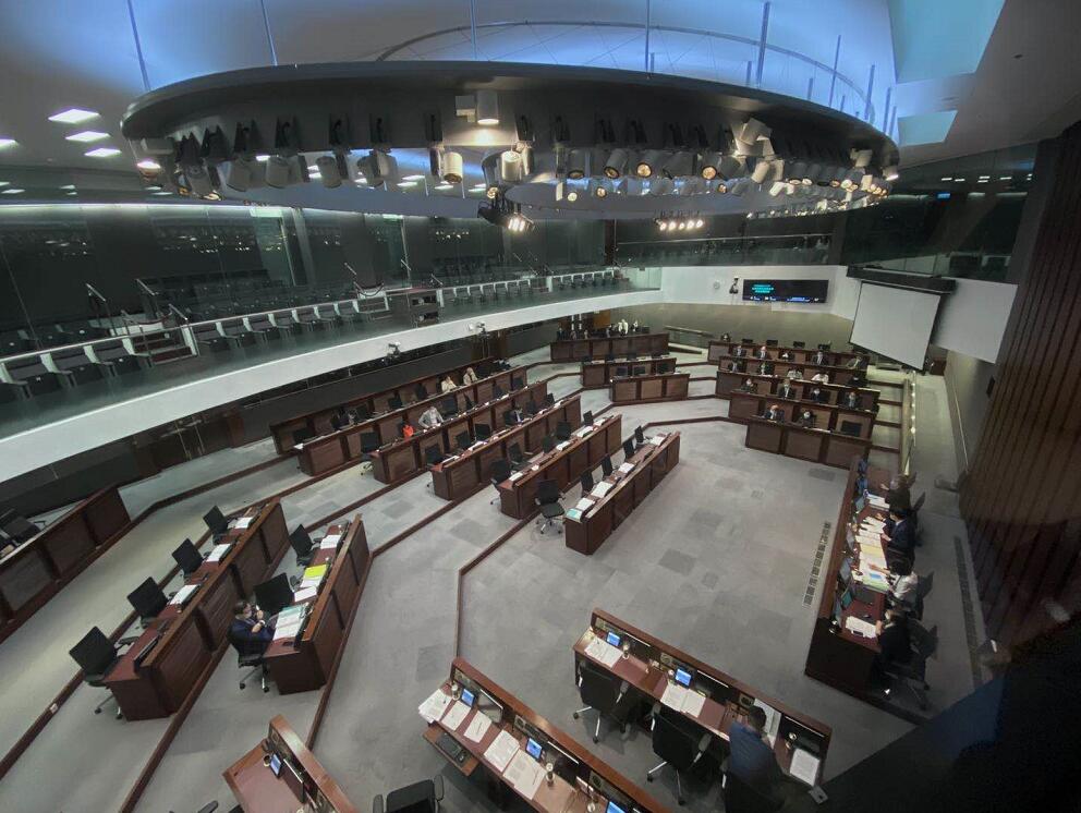 今日（28日），立法會財委會繼續審議關於注資「防疫抗疫基金」及其他相關措施（大公報記者賀任攝）