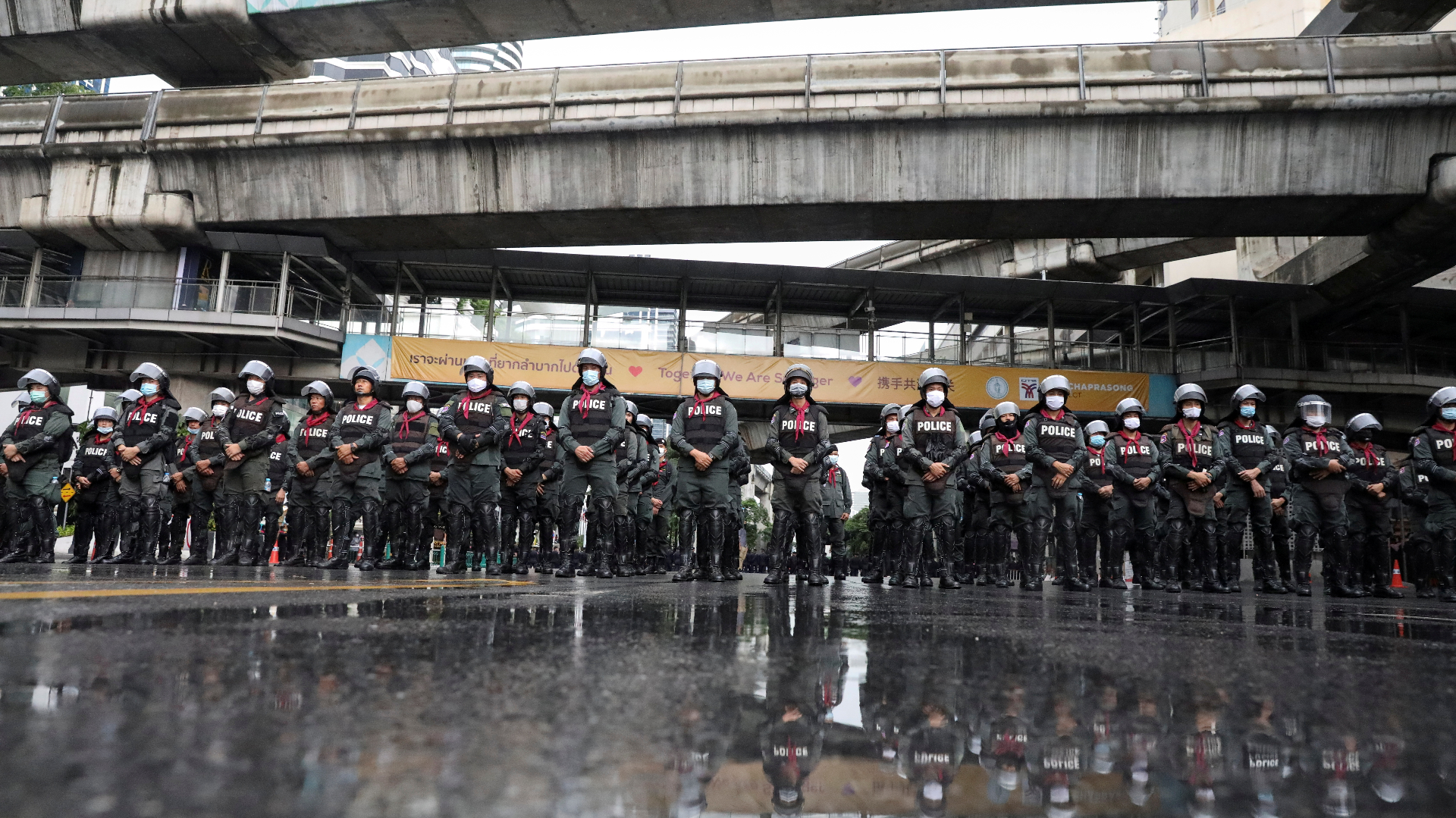 泰警方命令媒體調查抗議活動