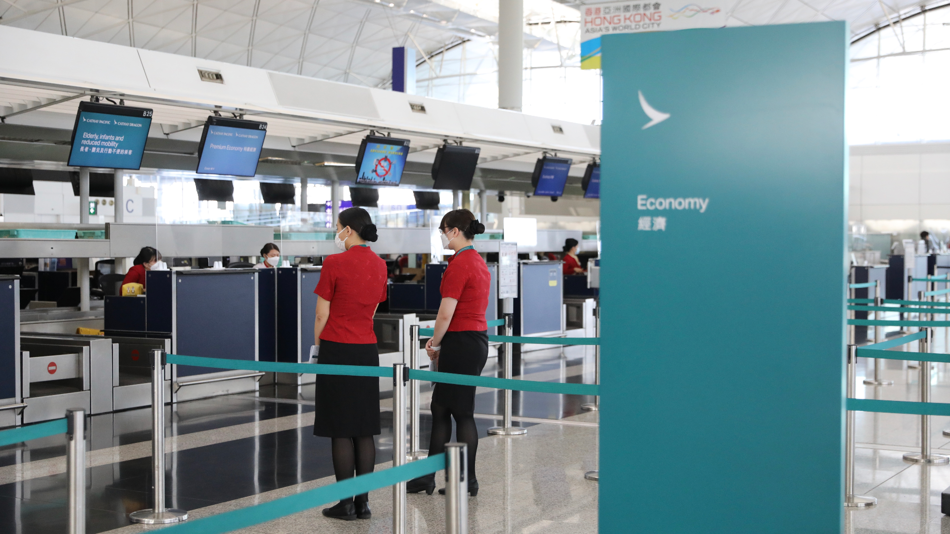 圖集|國泰裁員機場櫃位九成五關閉- 香港- 大公文匯網