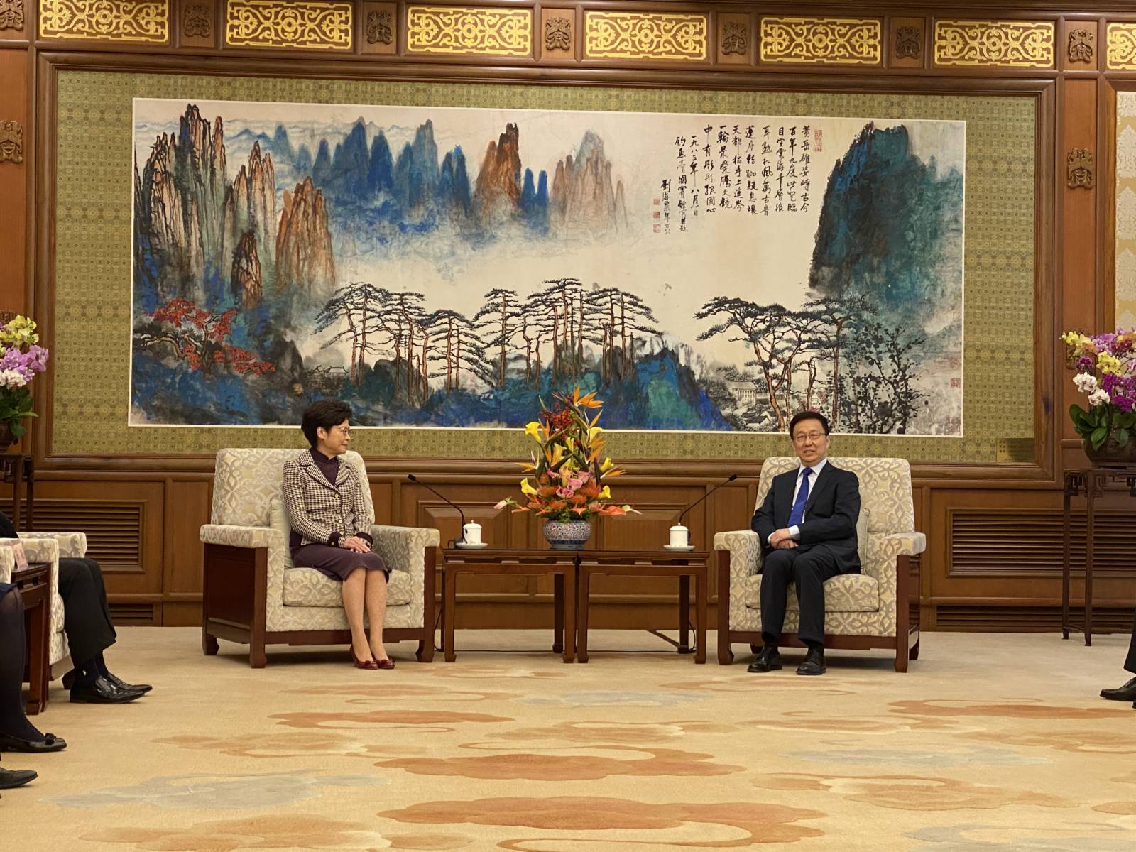 (大文新聞網記者 馬靜 北京報道)中共中央政治局常委、國務院副總理韓正6日上午在釣魚台國賓館會見正在訪京的香港特別行政區行政長官林鄭月娥。