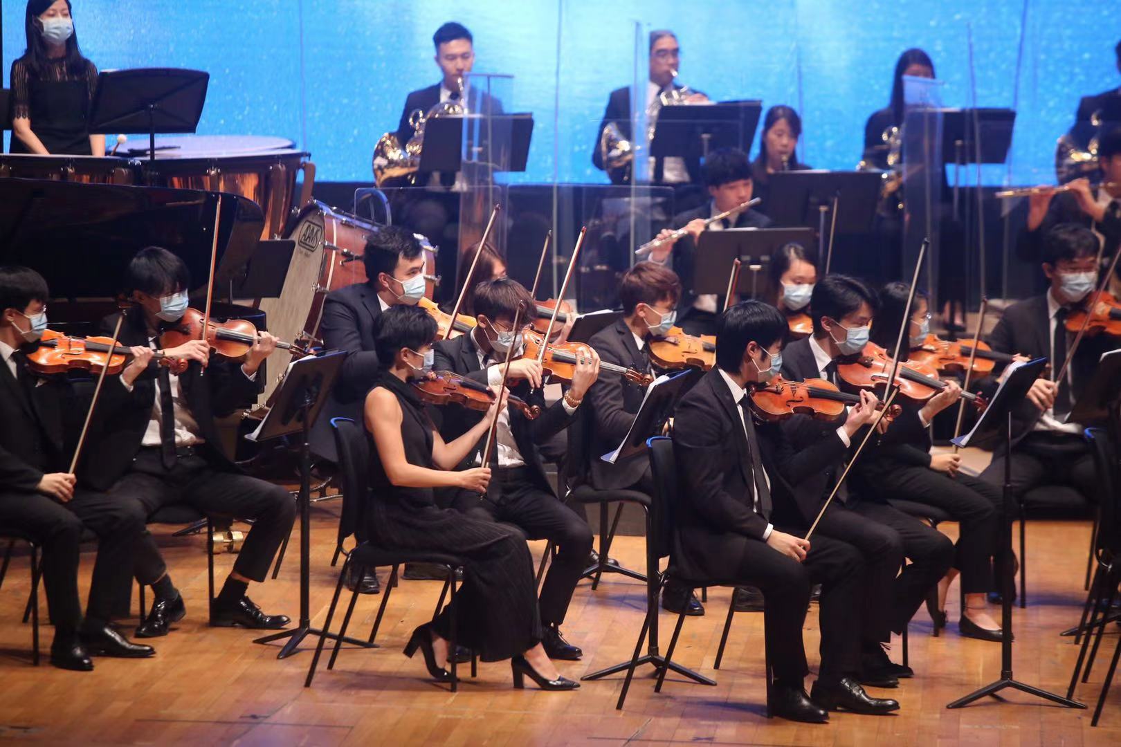 11月18日，中國文學藝術界聯合會香港會員總會成立典禮暨音樂會在香港文化中心音樂廳舉行（大公文匯全媒體供圖）