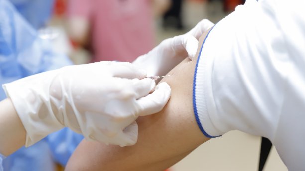 內地今起放開港澳同胞免費接種新冠疫苗