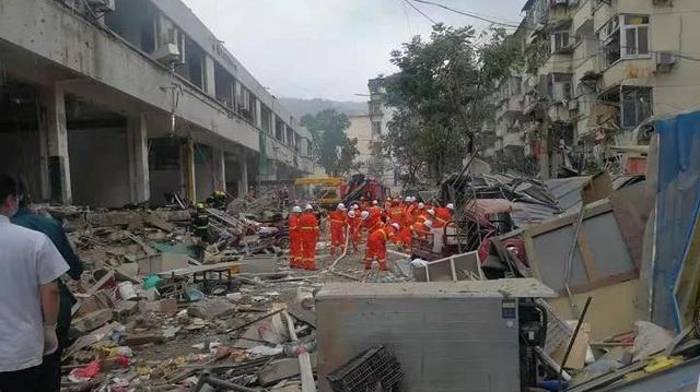國家衞健委派出緊急醫療救援專家組赴十堰爆炸事故現場