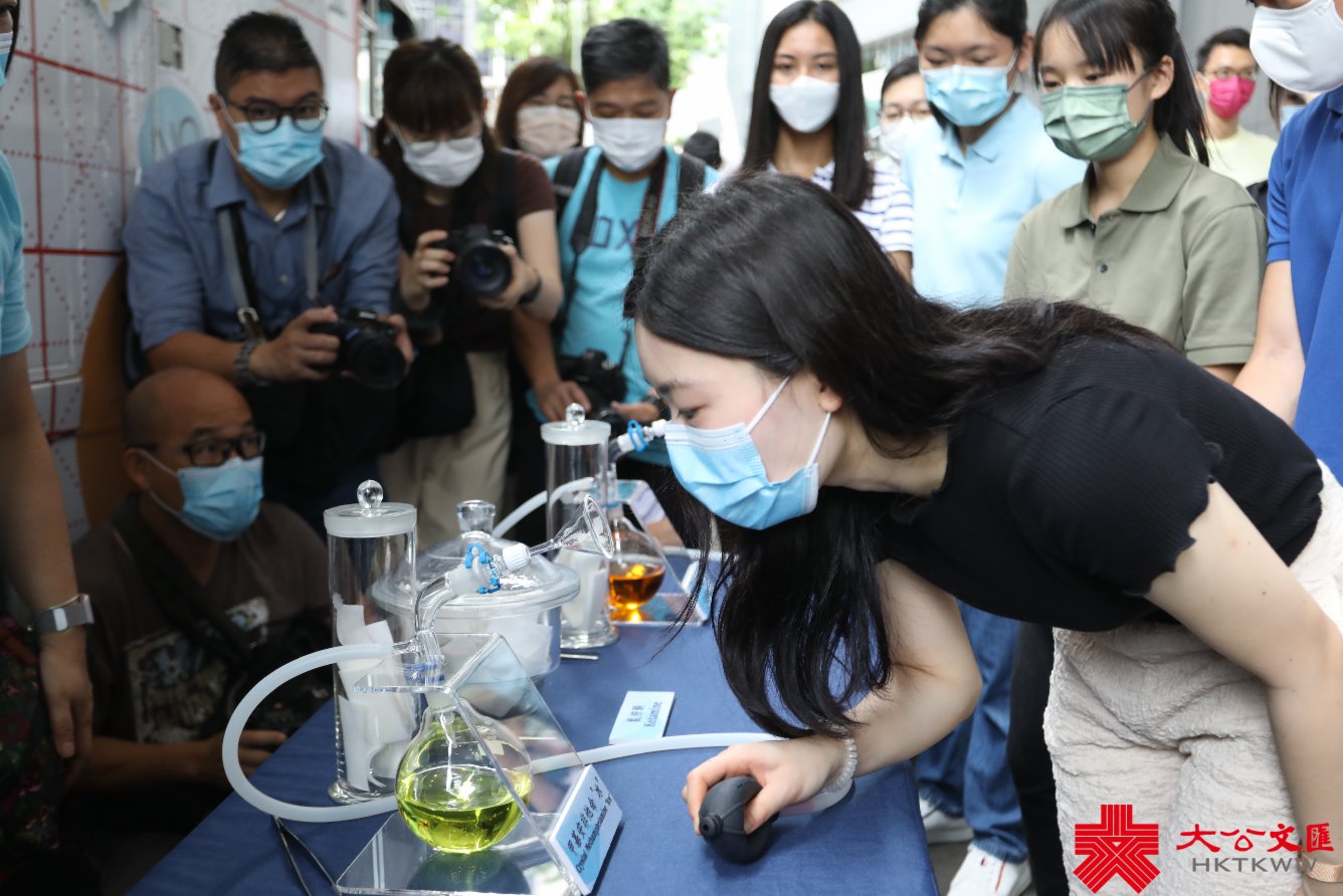 此外，警方還將在周三(16日)舉行「616禁毒講座」，邀請不同界別的嘉賓講者交流，包括毒品專家醫生、社工及律政司、禁毒處代表，向市民提供不同資訊，辨識懷疑吸毒個案的資訊，講座會在當日晚上在警方的社交平台直播。（大公文匯網記者攝）