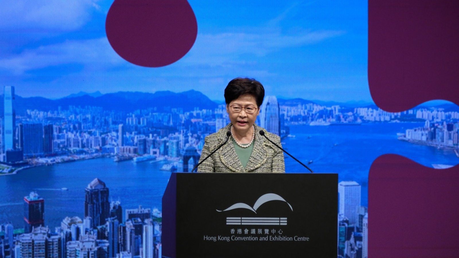 林鄭月娥：香港具備中外文化薈萃的特色和優勢（全文）