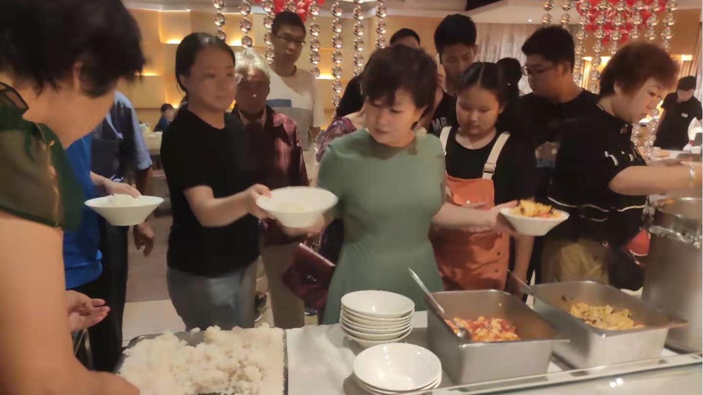 外地旅客滯留鄭州　部分飯店免費提供餐宿服務