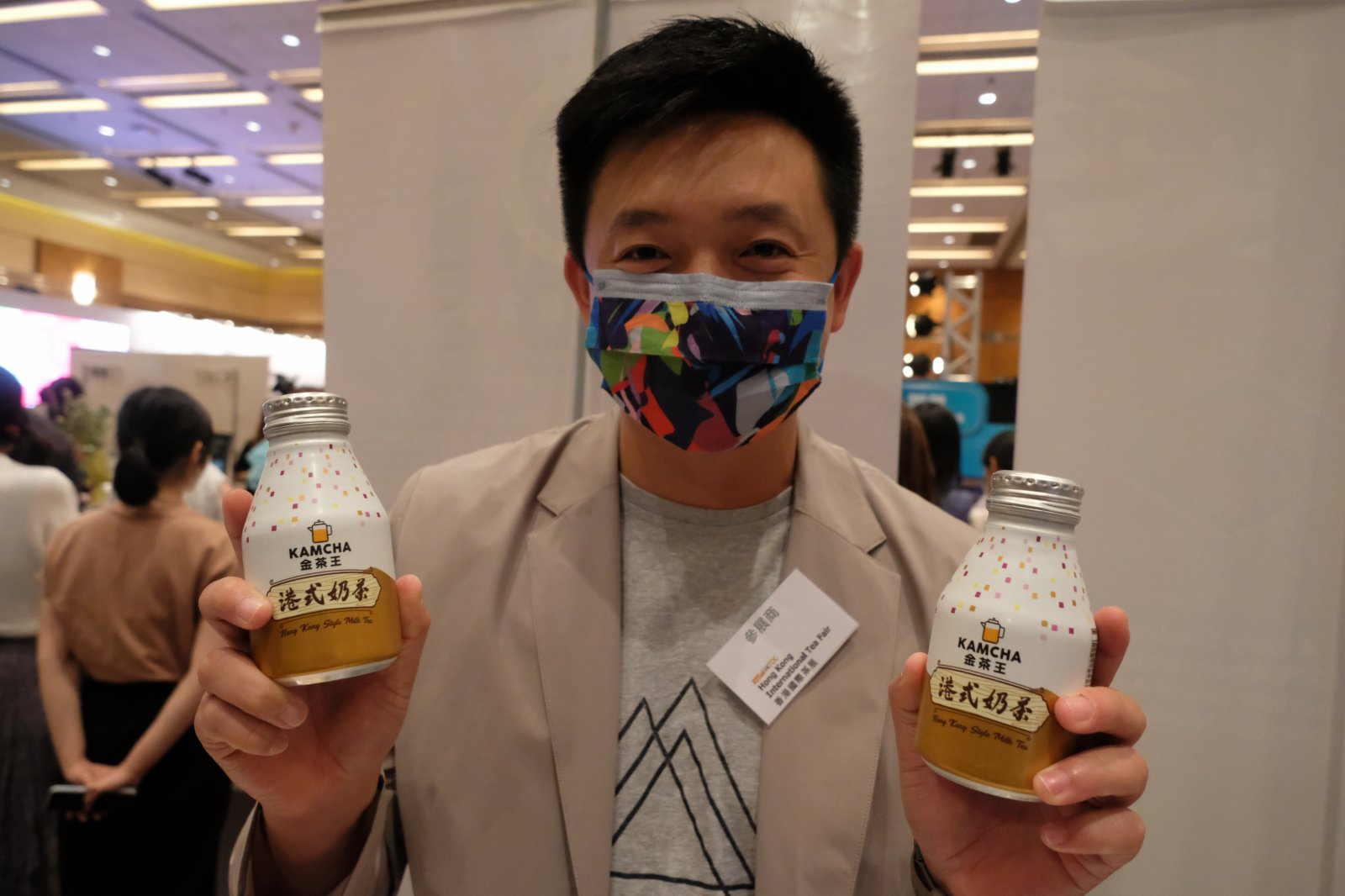 8月4日下午，香港貿發局聯同參展商舉行記者會向傳媒介紹特色產品。美食博覽、香港國際美酒展(特別展)、香港國際茶展、家電·家品·博覽以及美與健生活博覽，將於本月12日在香港會議展覽中心同期揭幕，預期共有超過880家展商參與，為大眾提供一站式多元化購物體驗。