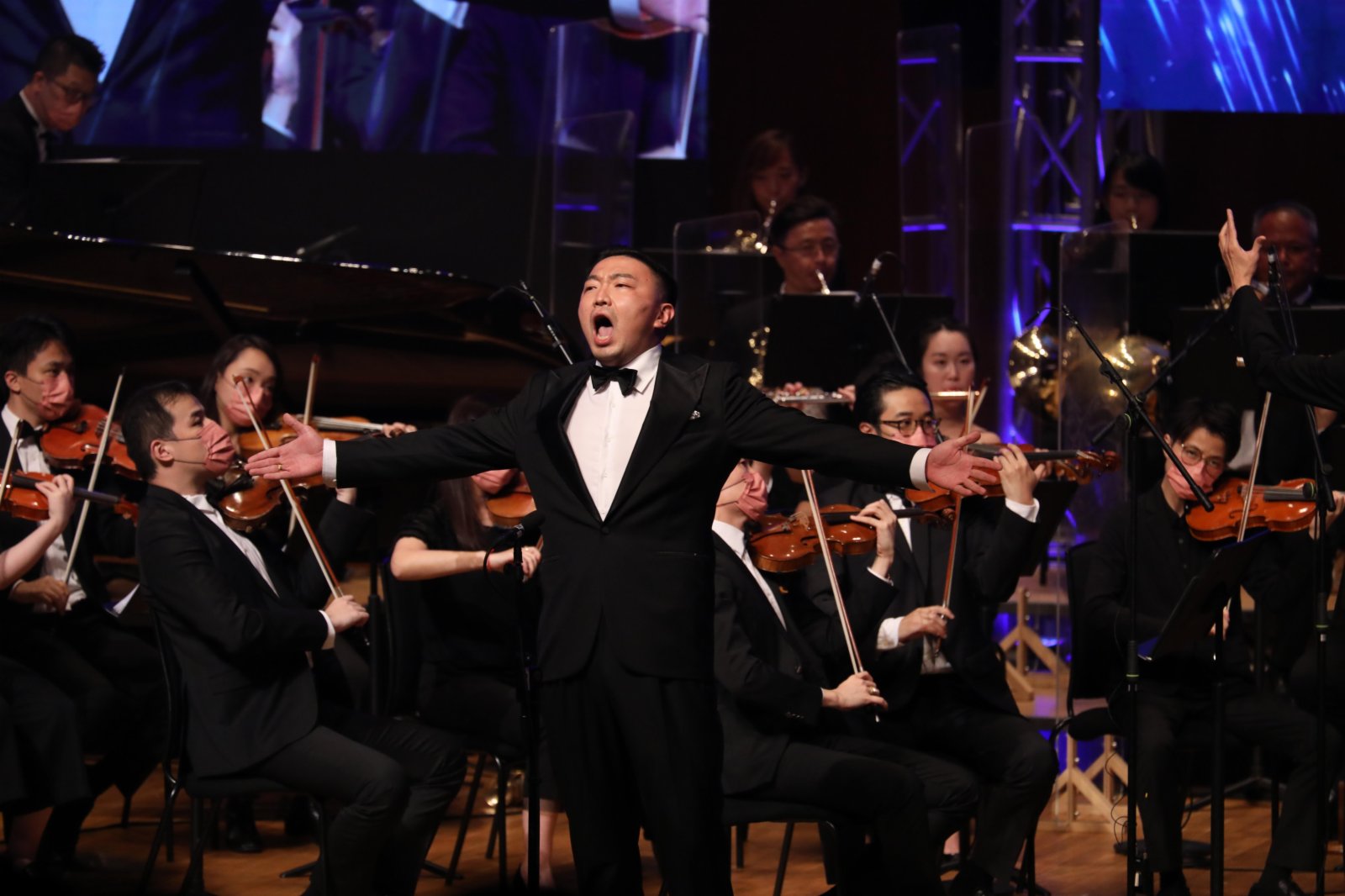 陳晨演唱《今夜無人入睡》。(大公文匯全媒體記者李斯哲攝)