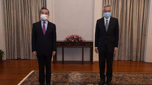 新加坡總理李顯龍會見王毅