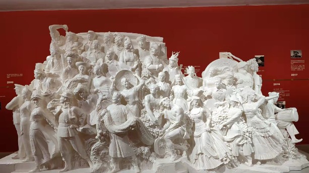 用雕塑視角回顧百年風雲　李象群個展在廣東美術館啟幕