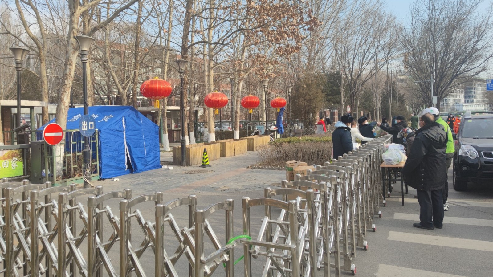 （有片）現場探訪：北京海淀又一小區現一核酸陽性人員　小區封閉管理