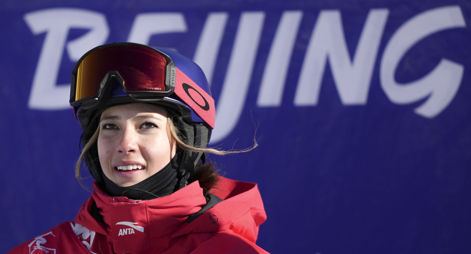 今日（14日）上午，北京冬奧會自由式滑雪女子坡面障礙技巧資格賽，中國隊選手谷愛凌以79.38分的成績，晉級決賽。圖為中國選手谷愛淩在比賽中。（新華社）