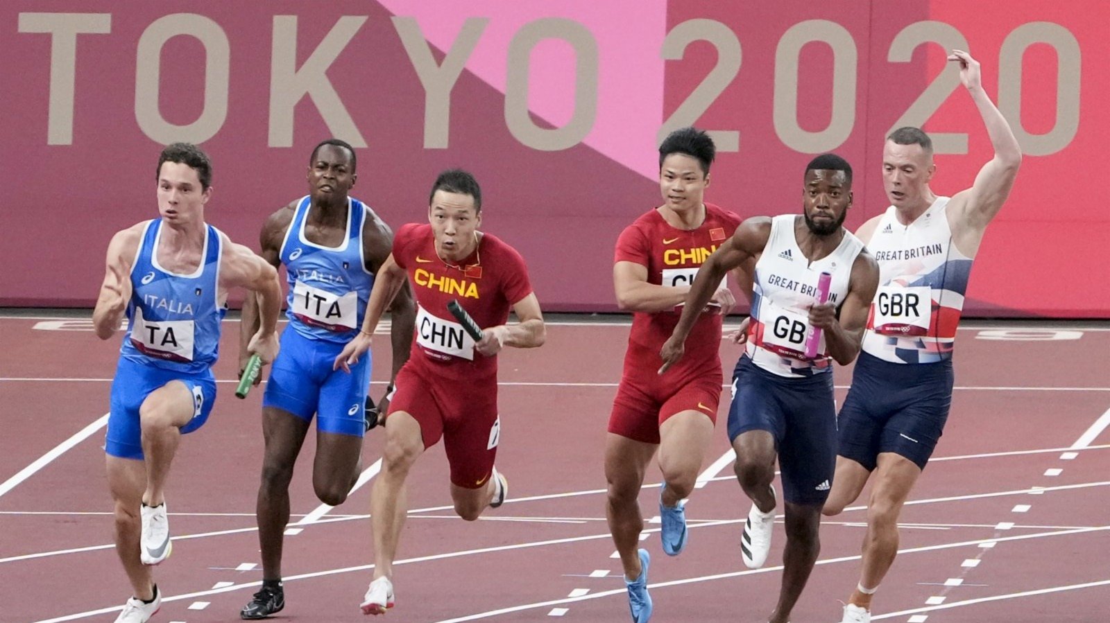 中國田徑男子4X100米接力隊補獲東京奧運會銅牌