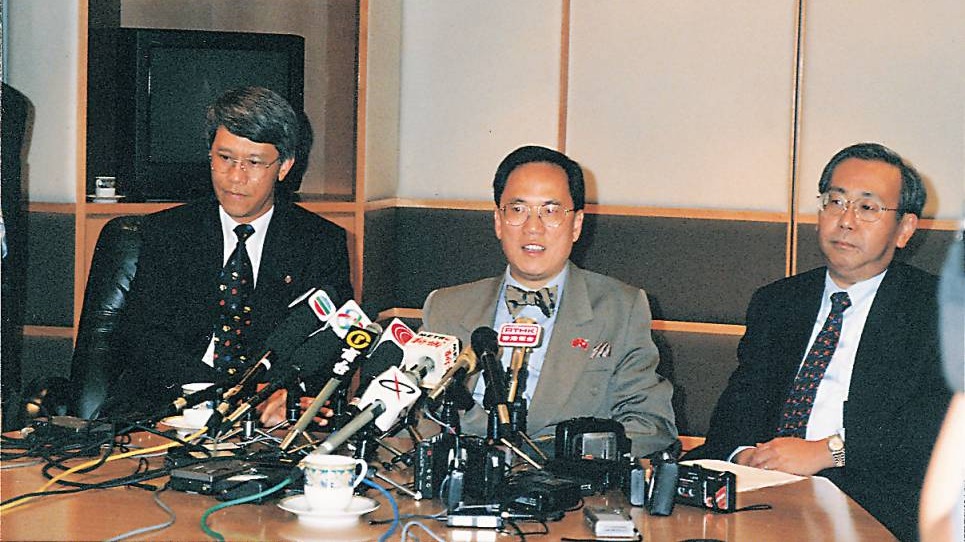回歸25年大事記｜1998：迎戰亞洲金融風暴　香港國際機場啟用