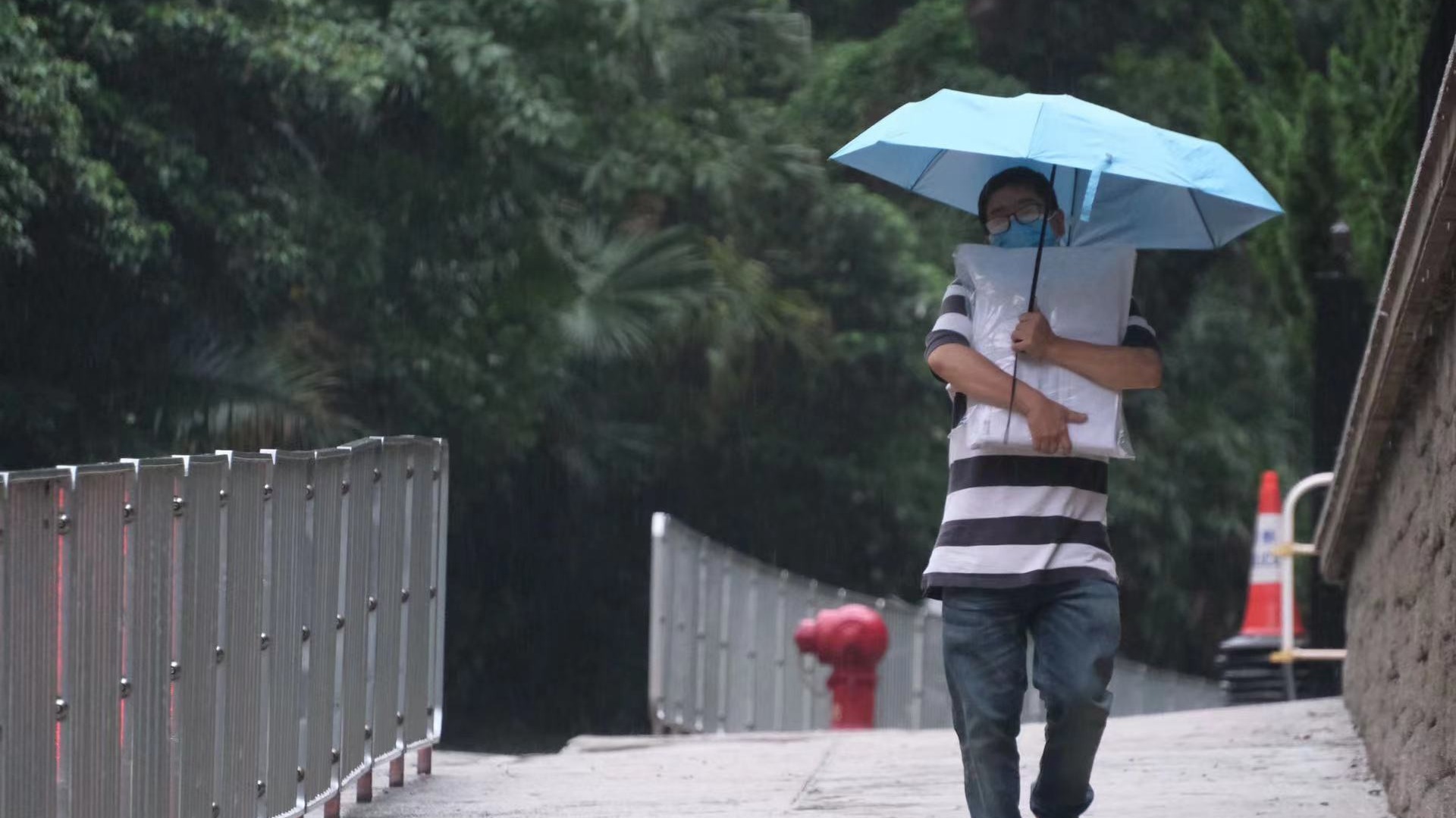 黃雨警告取消 周末續有驟雨 - 香港 - 大公文匯網