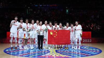實至名歸！中國女籃主帥鄭薇當選2022年女籃世界盃最佳教練