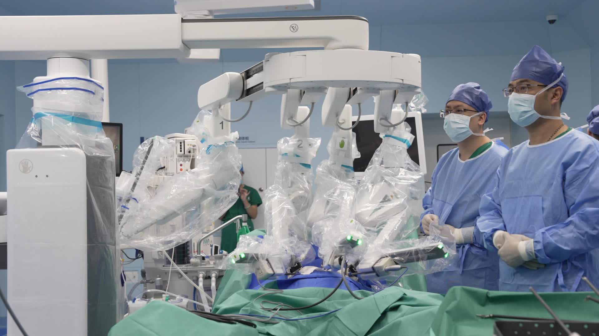 國產手術機械人完成國內首例甲狀腺癌手術