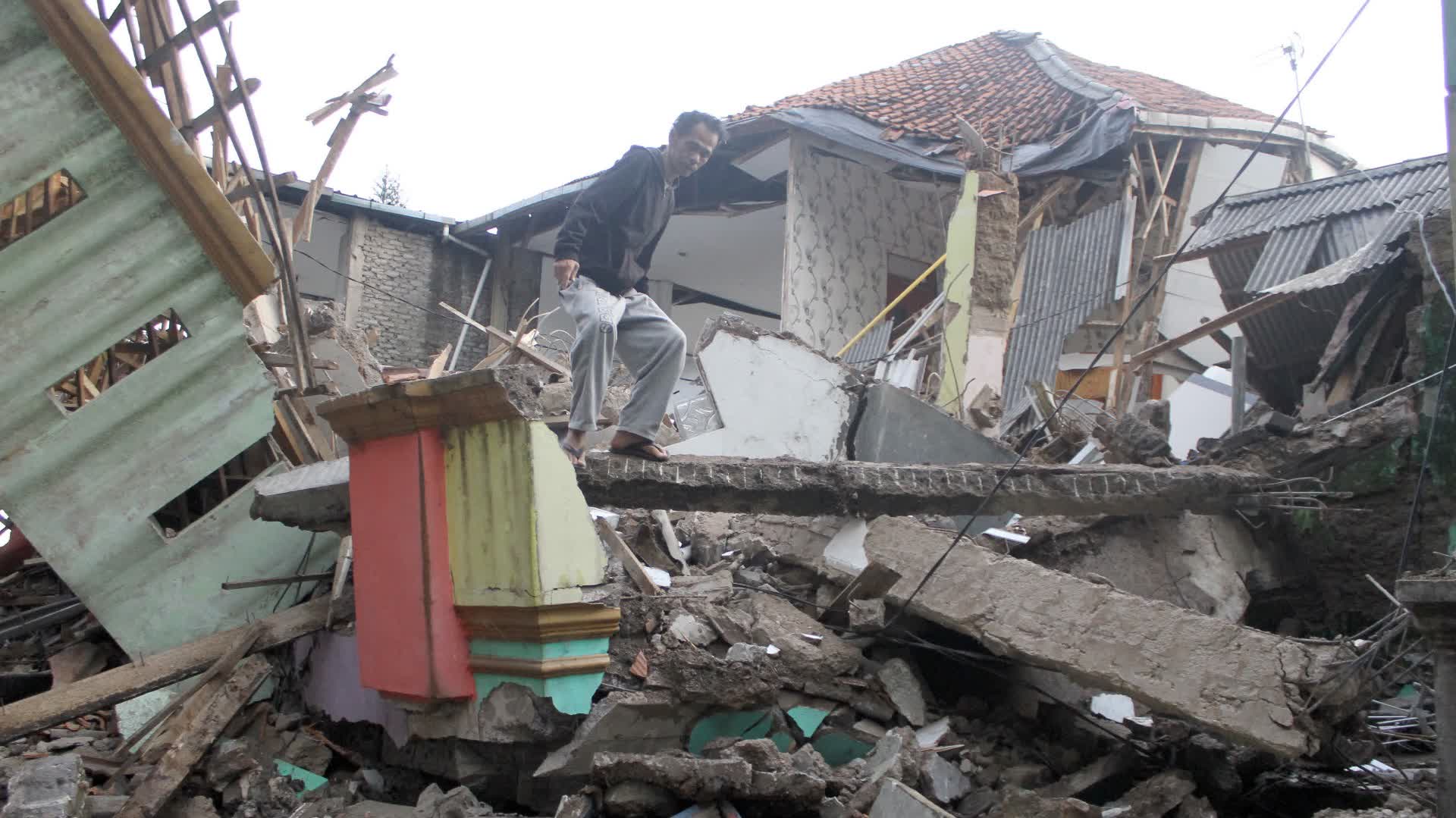 印尼西爪哇省地震死亡人數升至252人　死傷者多為兒童