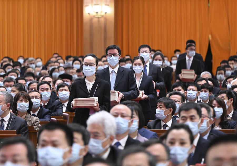 3月10日，十四屆全國人大一次會議在北京人民大會堂舉行第三次全體會議。（新華社）