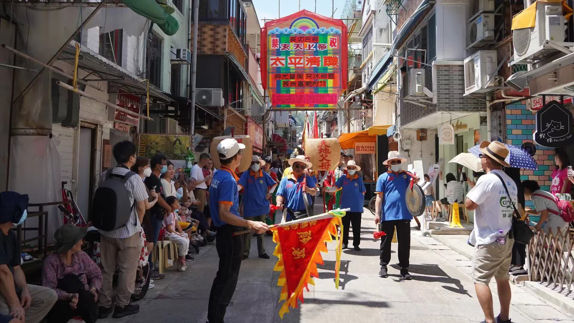 佛誕丨長洲食肆生意增　商戶為太平清醮設計新產品