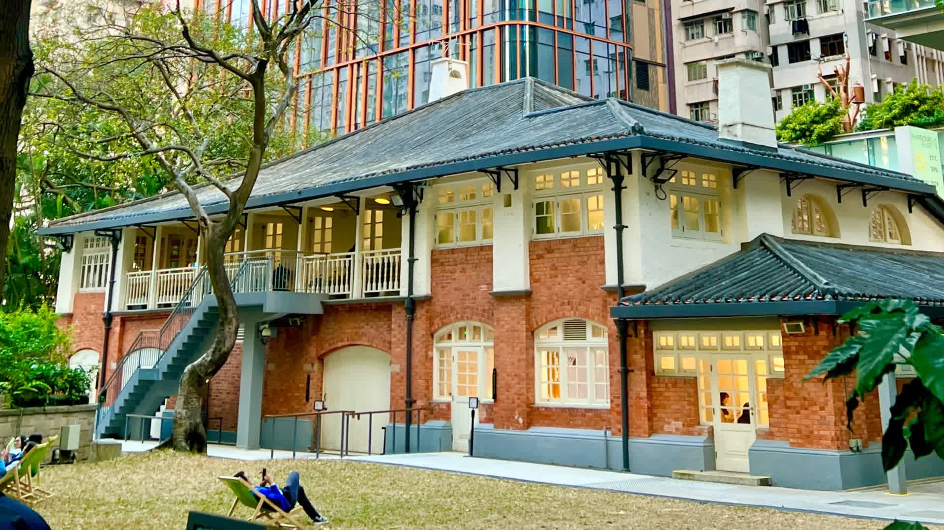 文藝香港｜社區中的藝術館——屬於每個人的「油街實現」｜專訪劉鳳霞