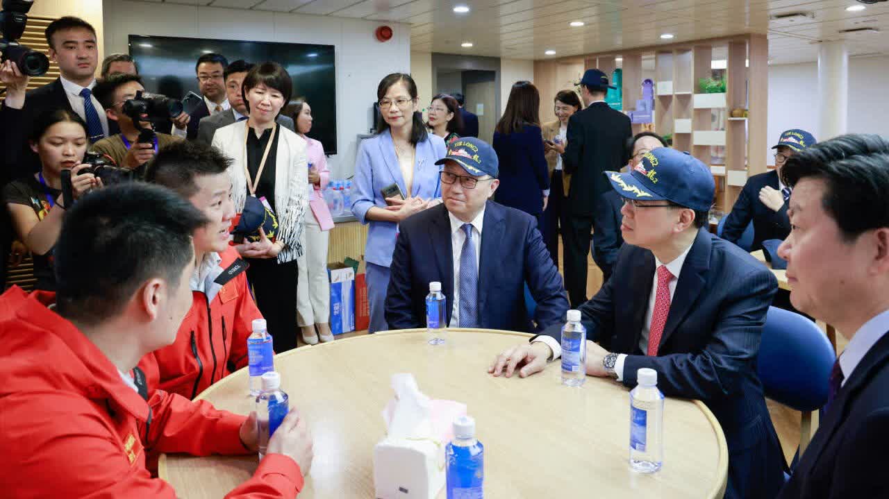 香港舉行「雪龍2」號歡迎儀式　鄭雁雄出席