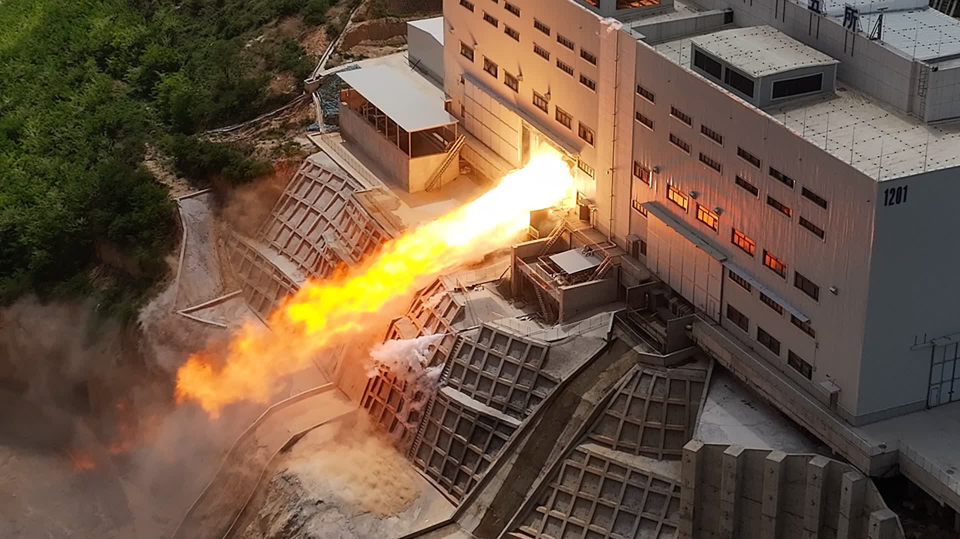 中國推力最大液體動力點火試驗成功　為新型火箭首飛奠定基礎