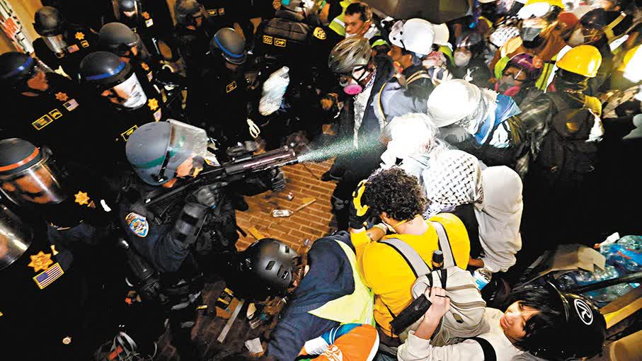 美媒淡化校園示威報道　港黑暴肆虐時煽風點火