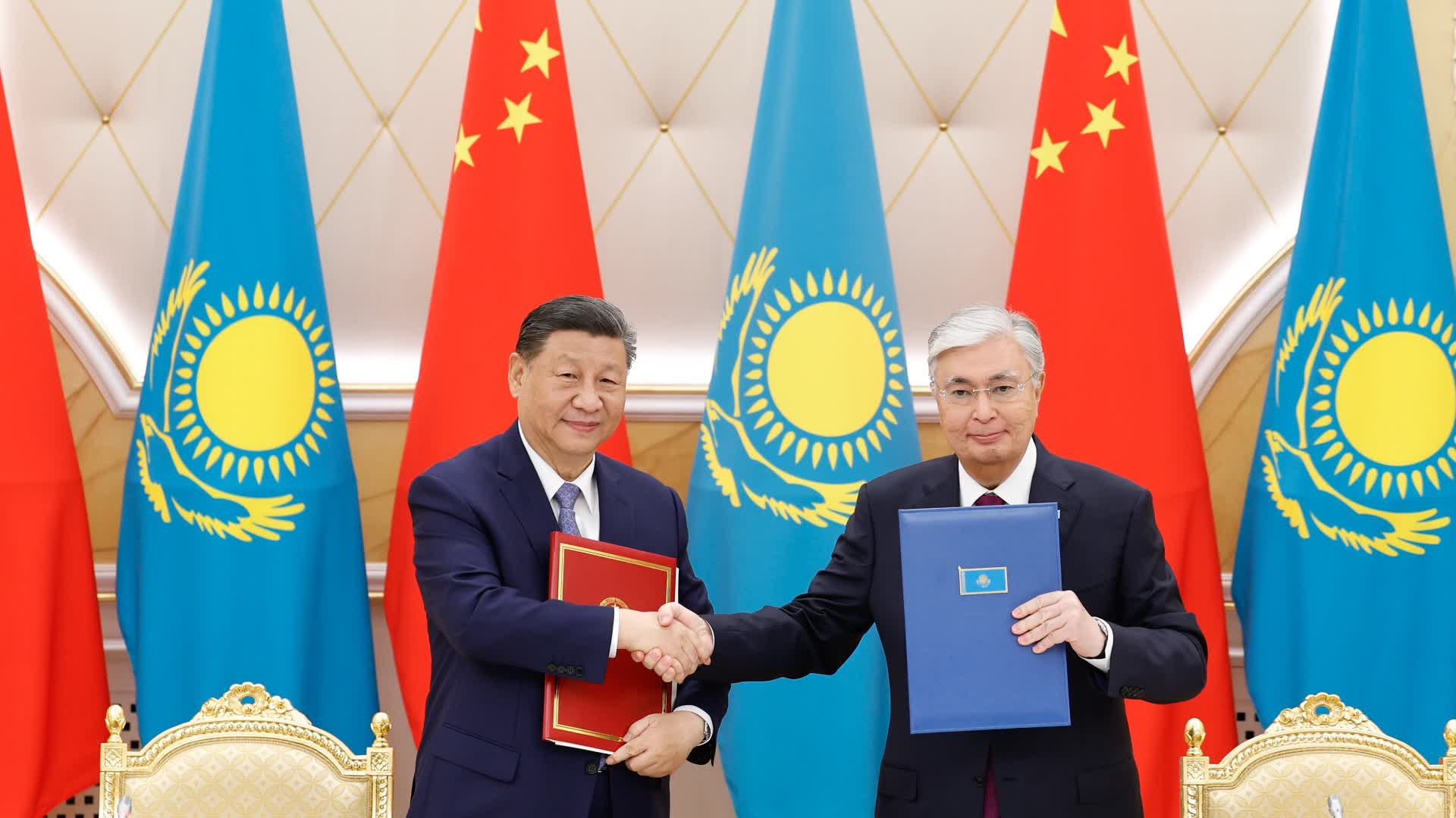 習近平同哈薩克斯坦總統托卡耶夫共見記者　確立盡早實現雙邊貿易額翻番新目標