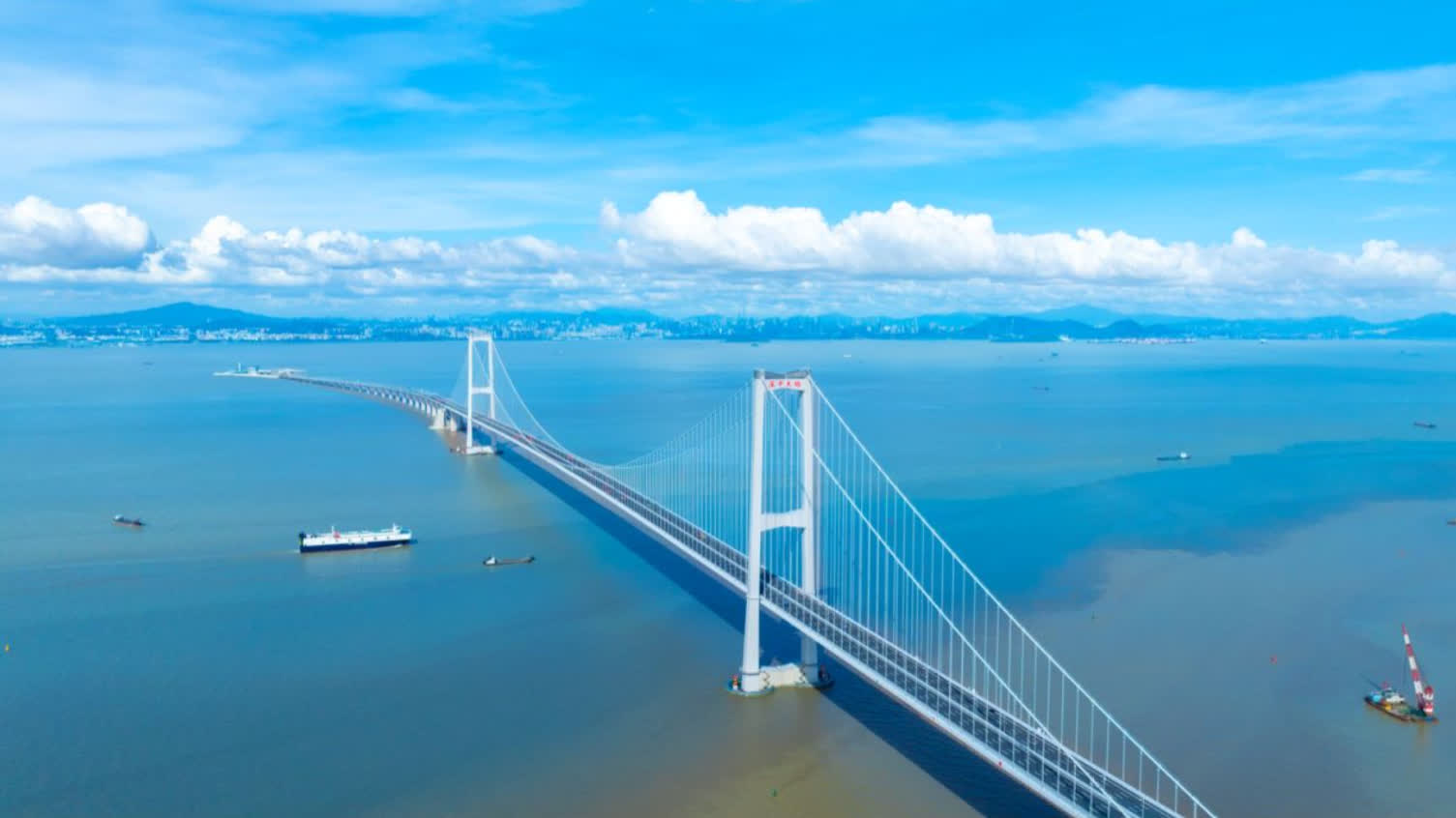 深中通道通車72小時錄逾30萬車次　佔每日珠江跨江車流量四分之一