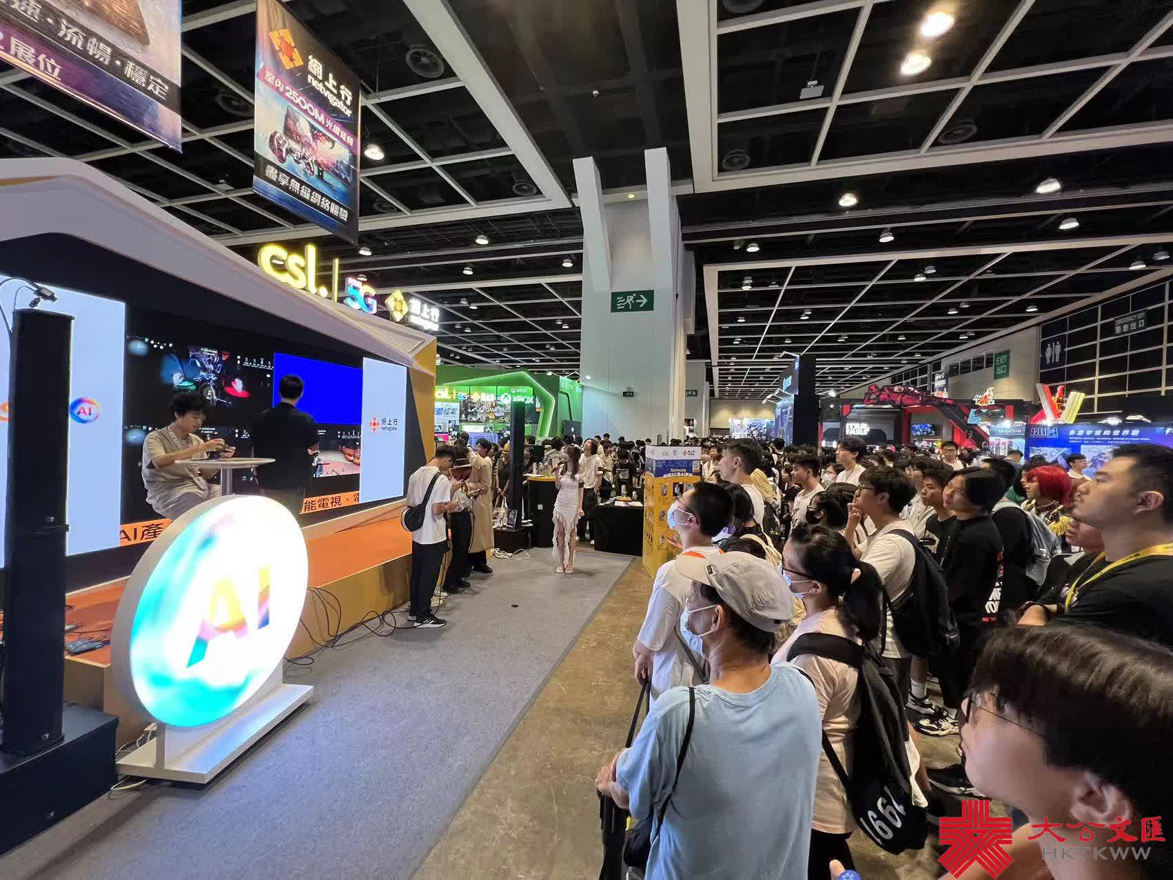 遊戲試驗區聚集大量玩家（大公文匯全媒體記者 劉舒婷 攝）