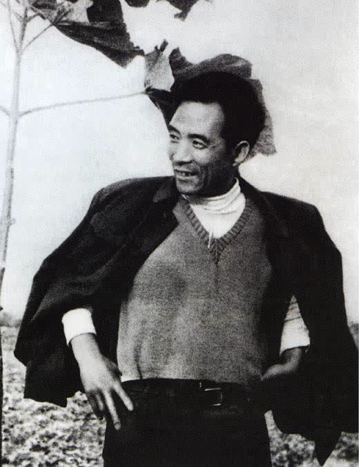 1966年：焦裕祿
1966年2月7日，全國各報紙刊發文章《縣委書記的榜樣——焦裕祿》，掀起了全國人民向焦裕祿學習的熱潮。