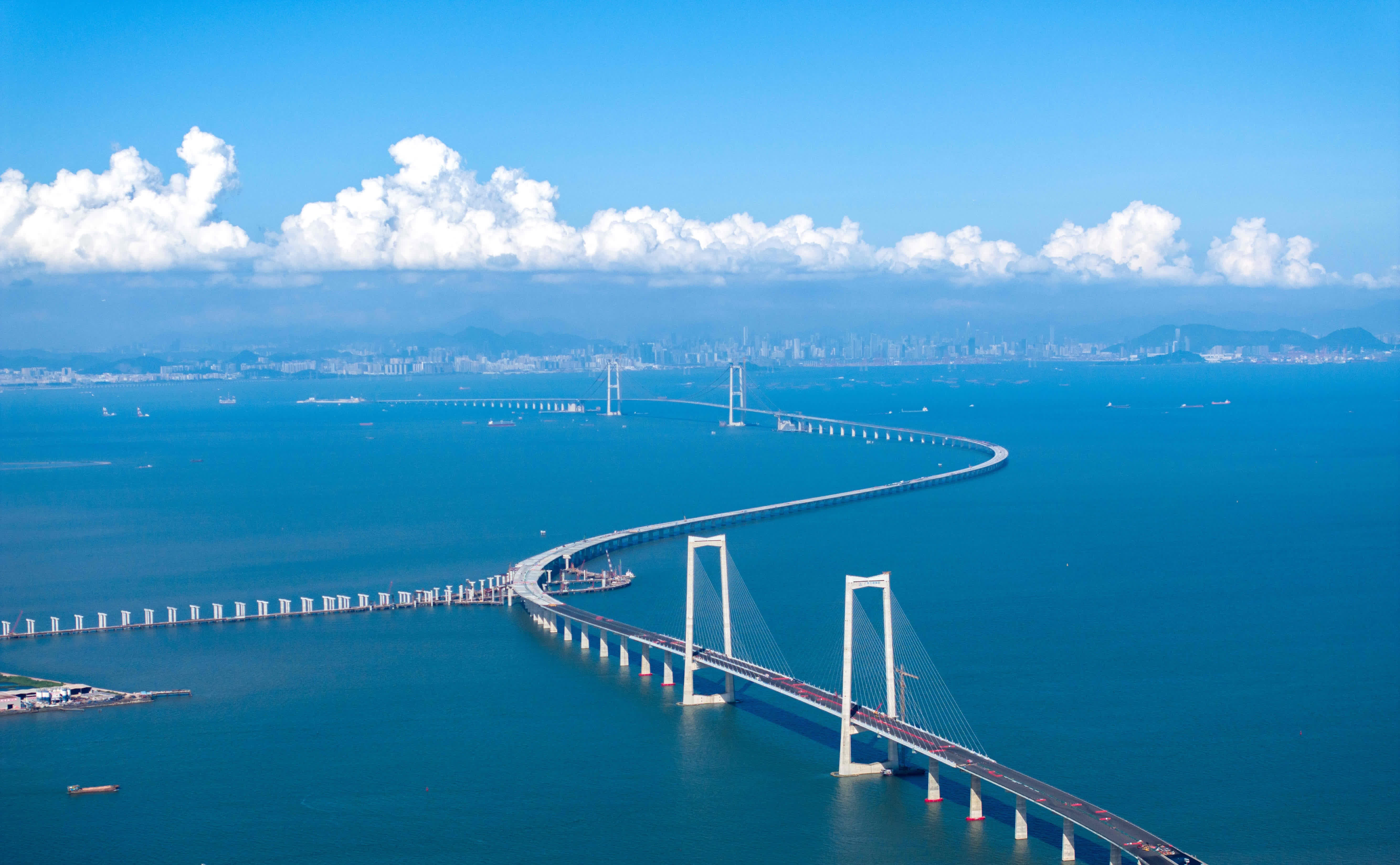 2024年6月30日：深中通道通車
位於珠江三角洲伶仃洋海域的深中通道2024年6月30日通車試運營，是世界級「橋、島、隧、水下互通」跨海集群工程，也是構建粵港澳大灣區綜合交通運輸體系的核心交通樞紐工程。