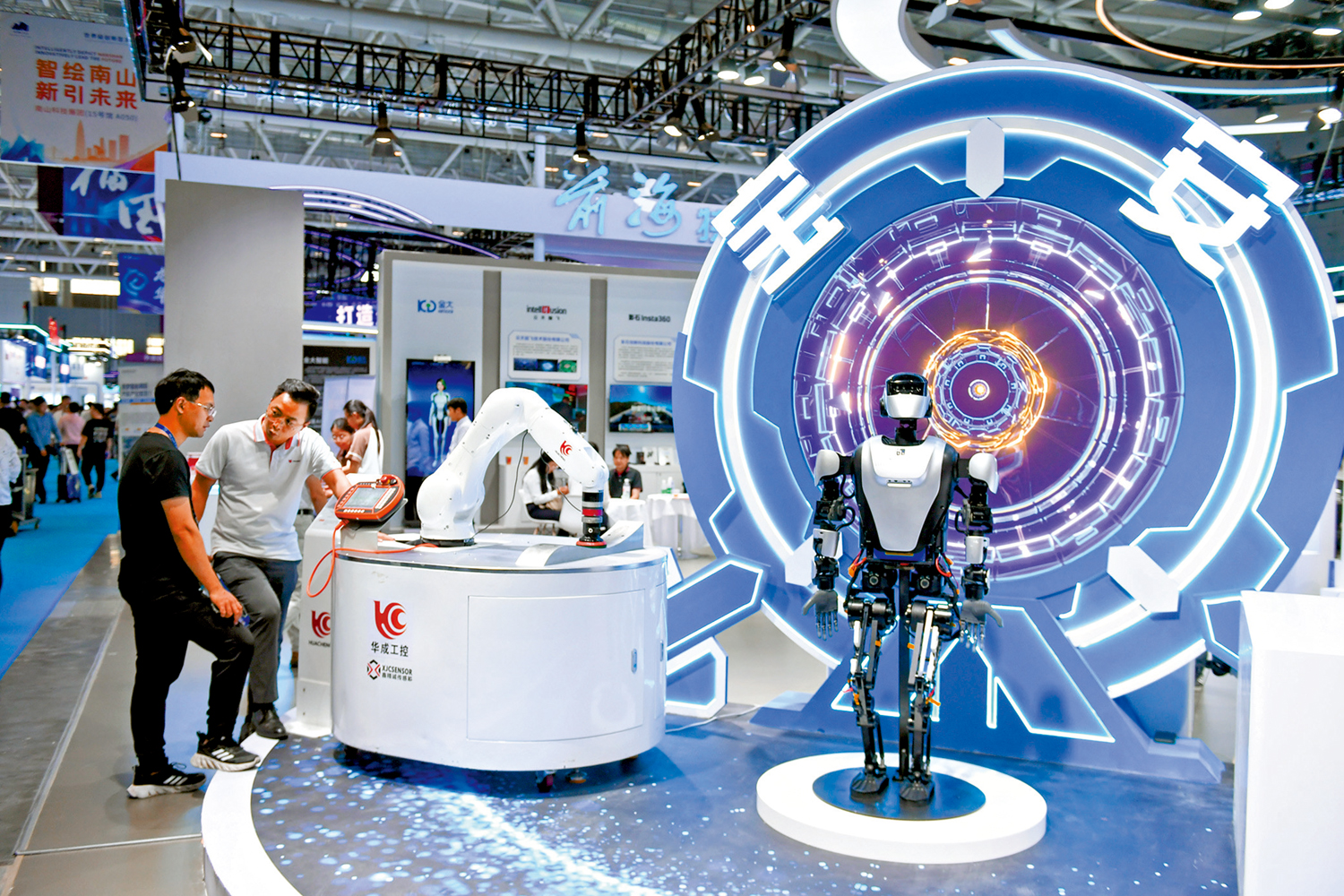 深圳推百億基金發展AI和機器人- 內地- 大公文匯網