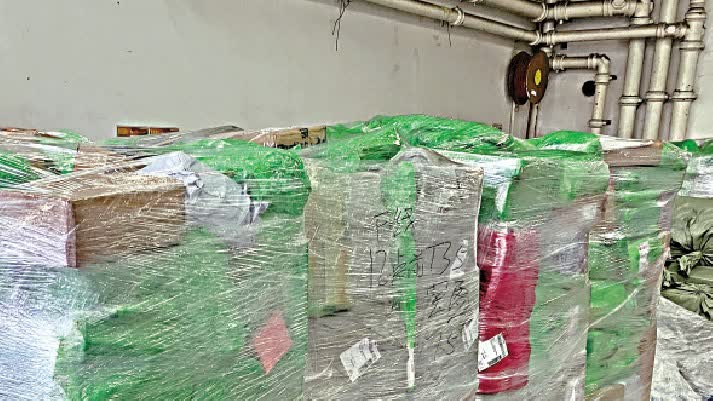 網購爭霸戰　自提點「爆倉」