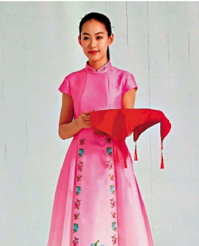 運動之美/頒獎禮儀服：牡丹上延展運動精神