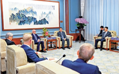 何立峰：中國正進一步深化資本市場改革開放