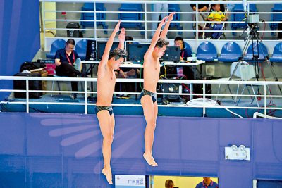 港隊「阮氏兄弟」亮相3米板賽事