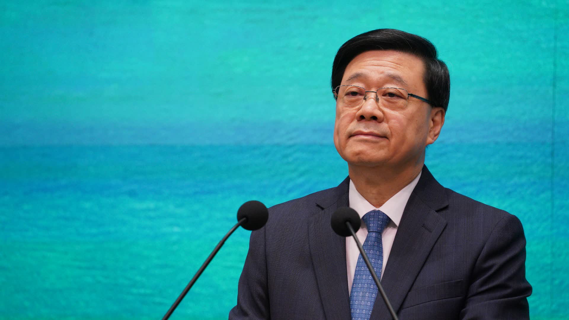 全運會｜李家超明率團赴廣州出席開幕式