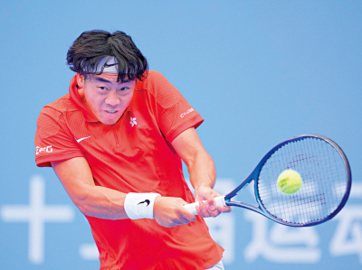 黃澤林男單晉級男雙出局