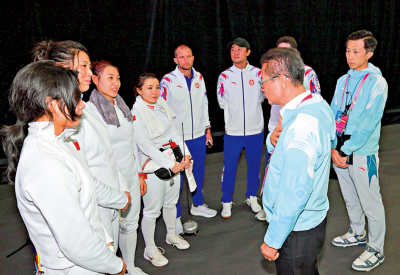 財政司司長到體藝館打氣