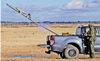 攔截戰場無人機 電玩高手成王牌