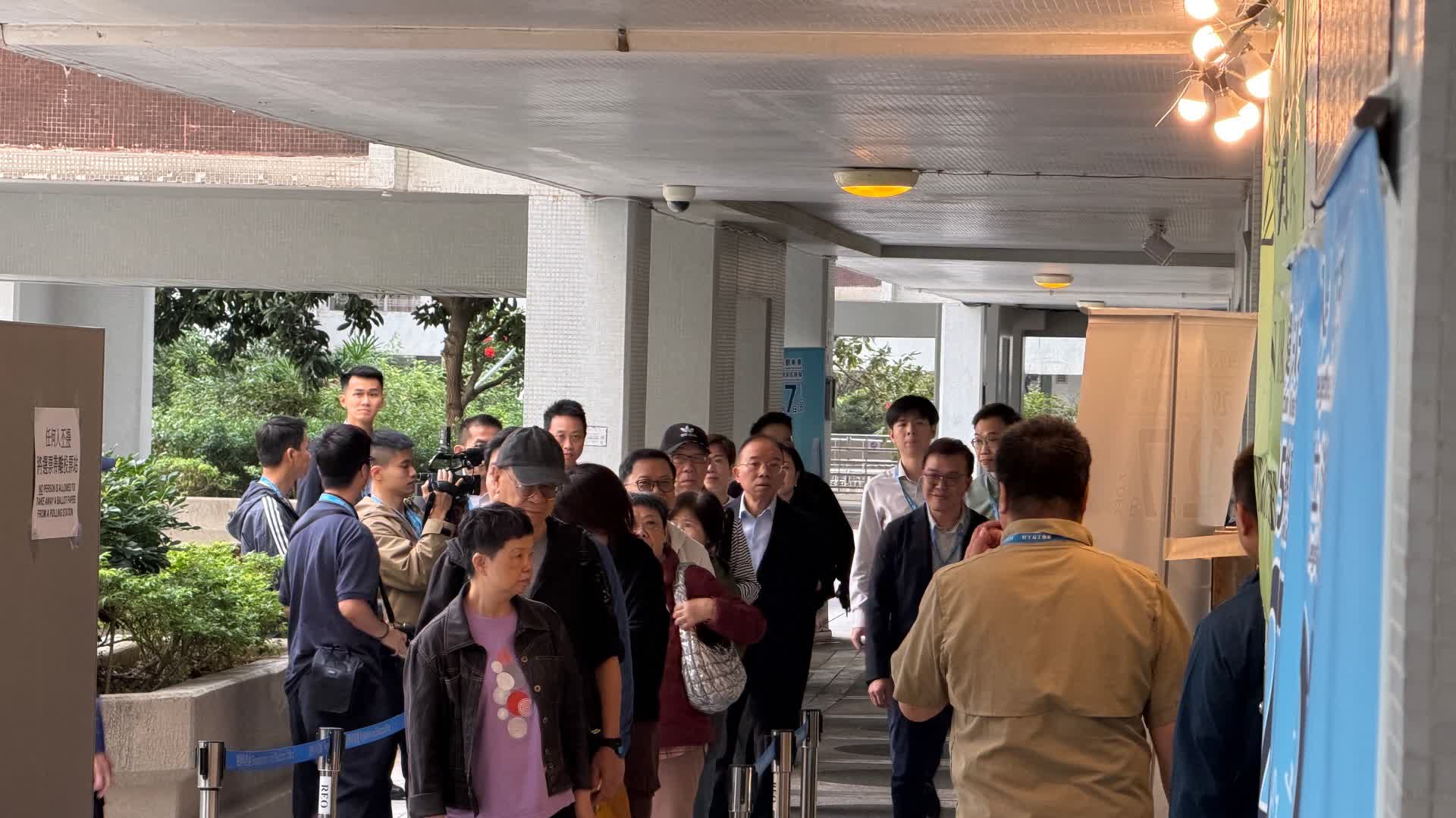 立法會選舉｜首2小時逾17萬選民投票