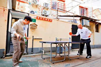 樊振東施丹上海切磋乒球