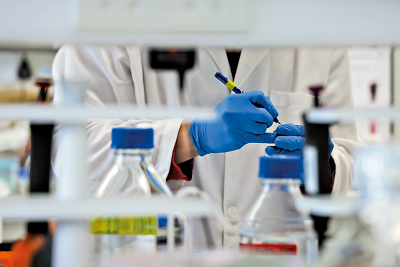 淵謀遠略/從三方面發力 港建生科中心\袁 淵