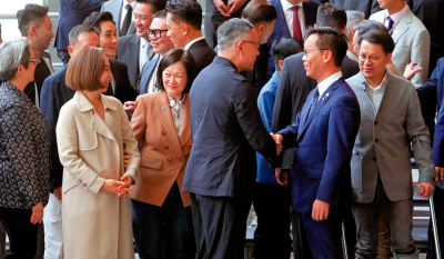 小特寫/老將新丁 精誠合作