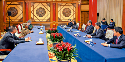 何立峰在京會見世貿總幹事伊維拉 中方堅定支持以世貿為核心多邊貿易體制