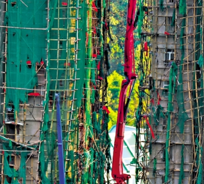 宏福苑三廈開始清拆棚架