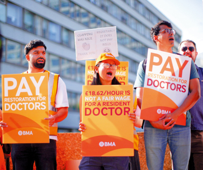 「超級流感」肆虐醫生擬罷工 英首相斥「魯莽」