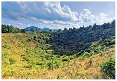 「十山九無頭」的火山地貌